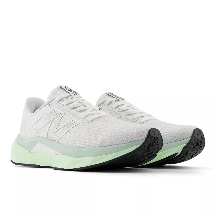 NEW BALANCE PROPEL V5